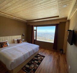 LUXURIOUS -MUD plaster room