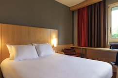 ibis Quimperle, Finistere