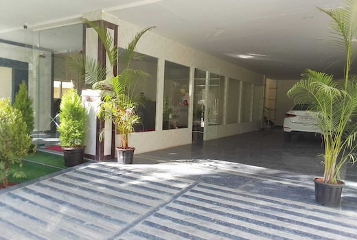 Collection O Kakatiya University Warangal Formerly Hotel Century Grand