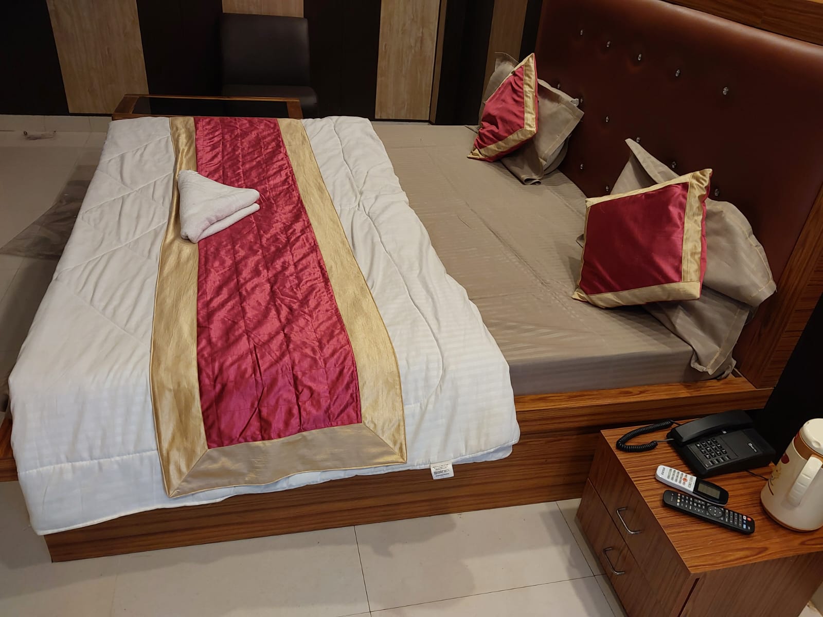 Hotel Shobhika Inn - Tap to explore photos