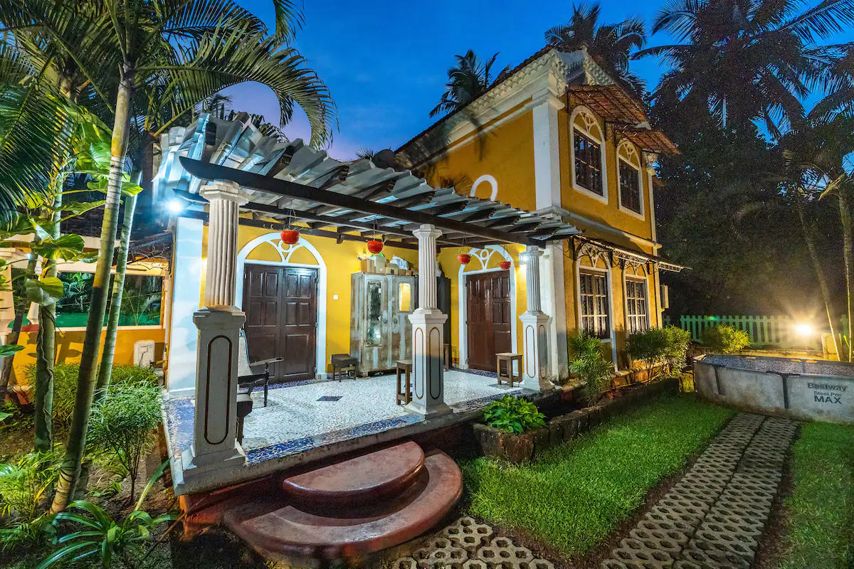 4BHK AC Luxurious Villa 250mtr fm Candolim Beach, Goa