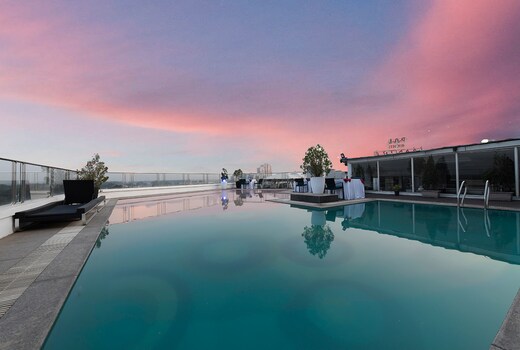 Stylish Outdoor Pool