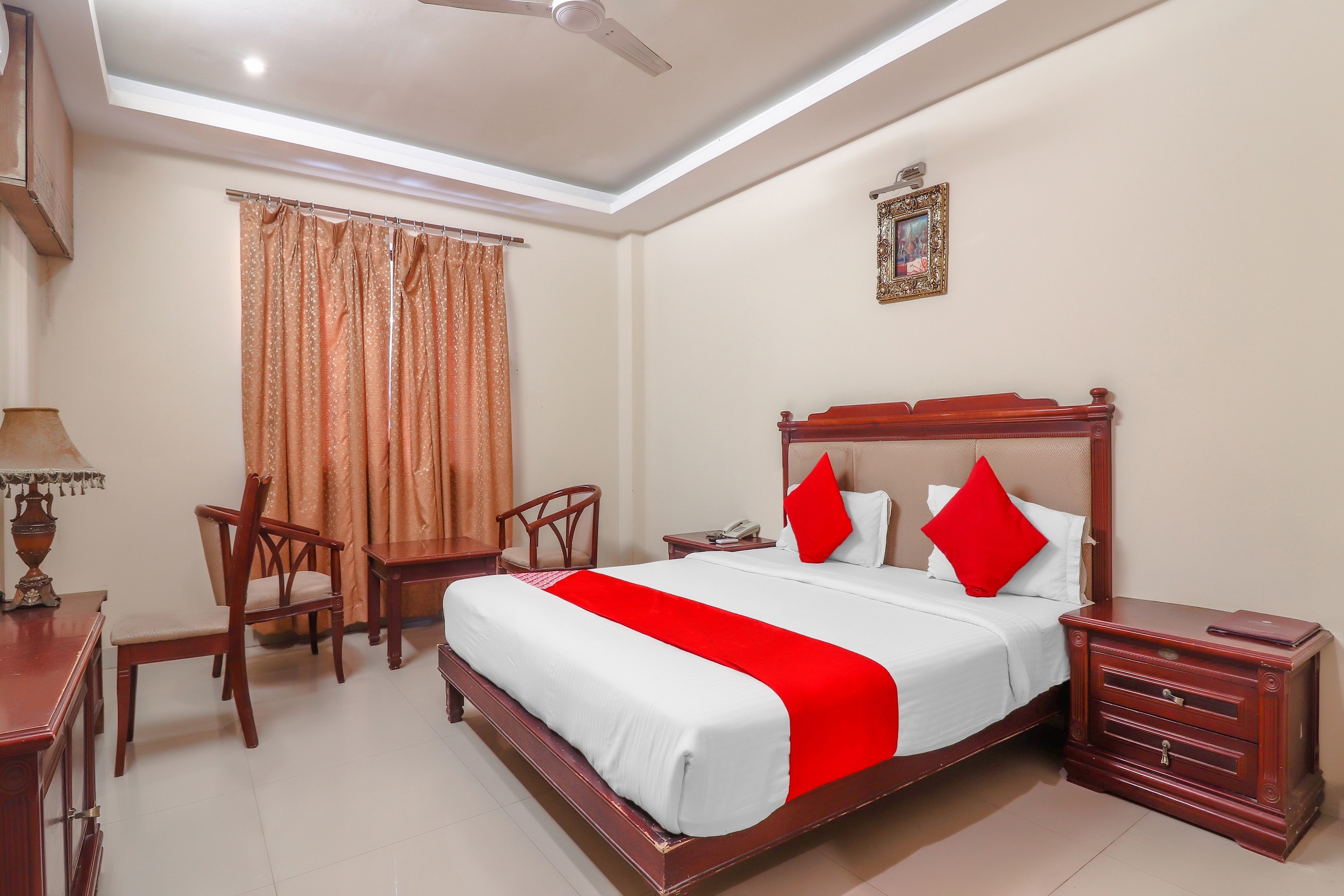 Hotel O Grandeur By orbit Hotels Near Chennai shopping mall - Tap to explore photos
