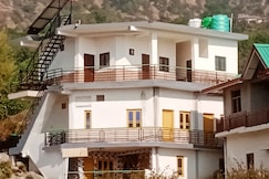 Mountain view Homestay Rakh, Palampur