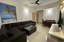New Entire 2BHK with WFH Nr Hotel Hillock, Ahmedabad