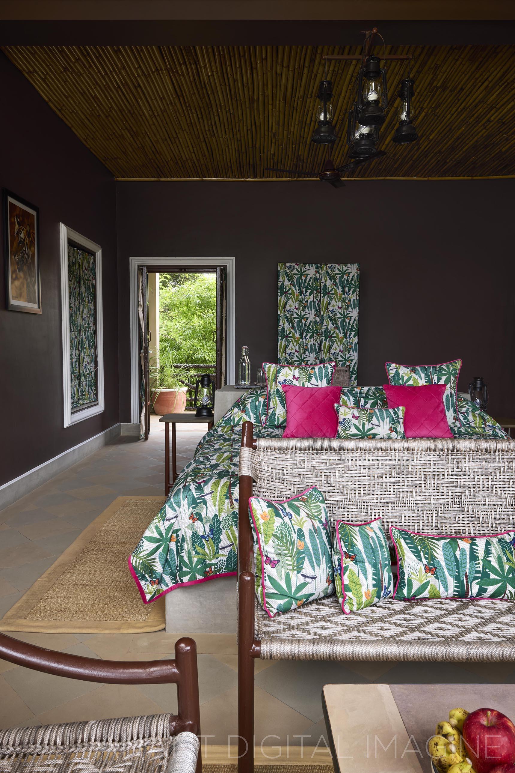 Bamboo Grove Lodge, Bandhavgarh - Tap to explore photos