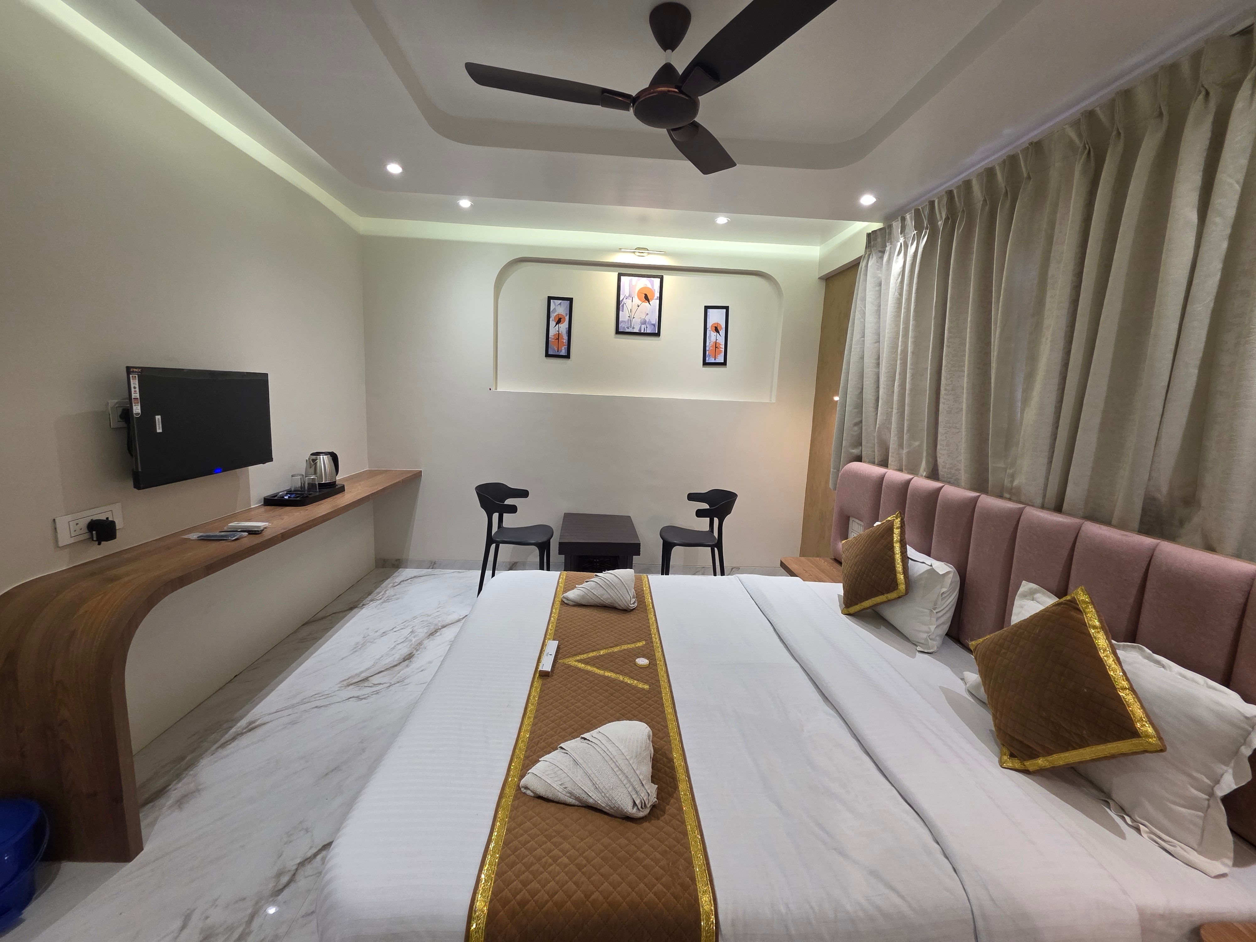 Hotel Vyankatesh (Pure Veg Restaurant) - Tap to explore photos