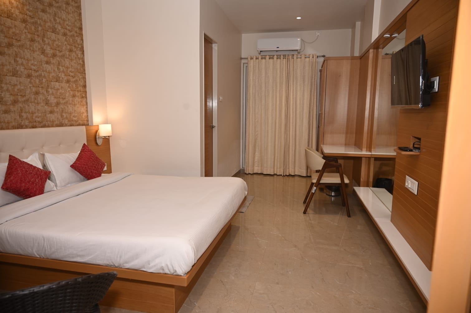 Executive Room 1