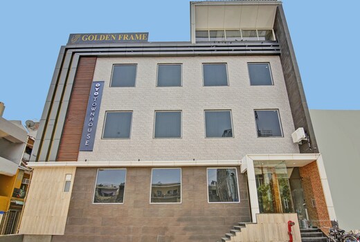 Townhouse Golden Frame near sec 62 noida