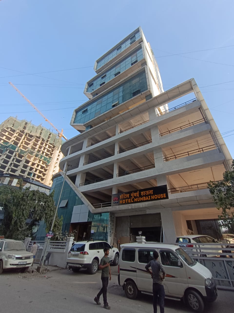 Hotel Mumbai House Vashi, Navi Mumbai - Tap to explore photos