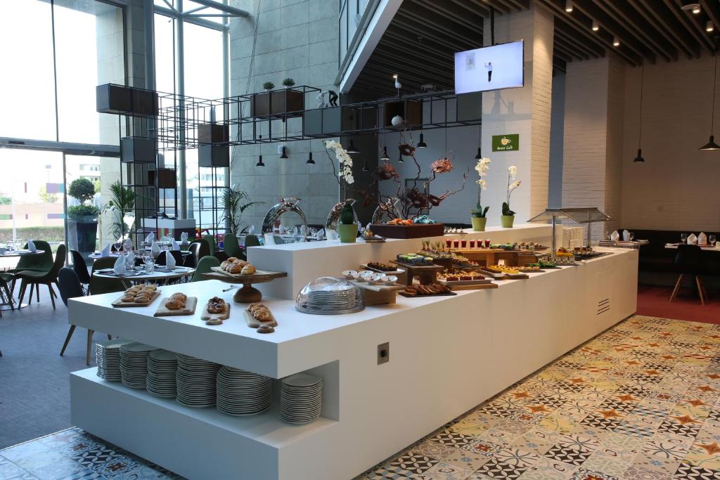 Ibis Styles Dubai Jumeira Bur Dubai Dubai Price Address Reviews