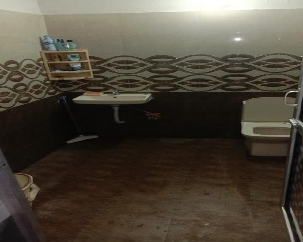 Backpackers Hostel - Tap to explore photos