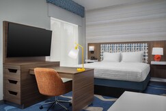 Hampton Inn & Suites by Hilton Naples South, Collier