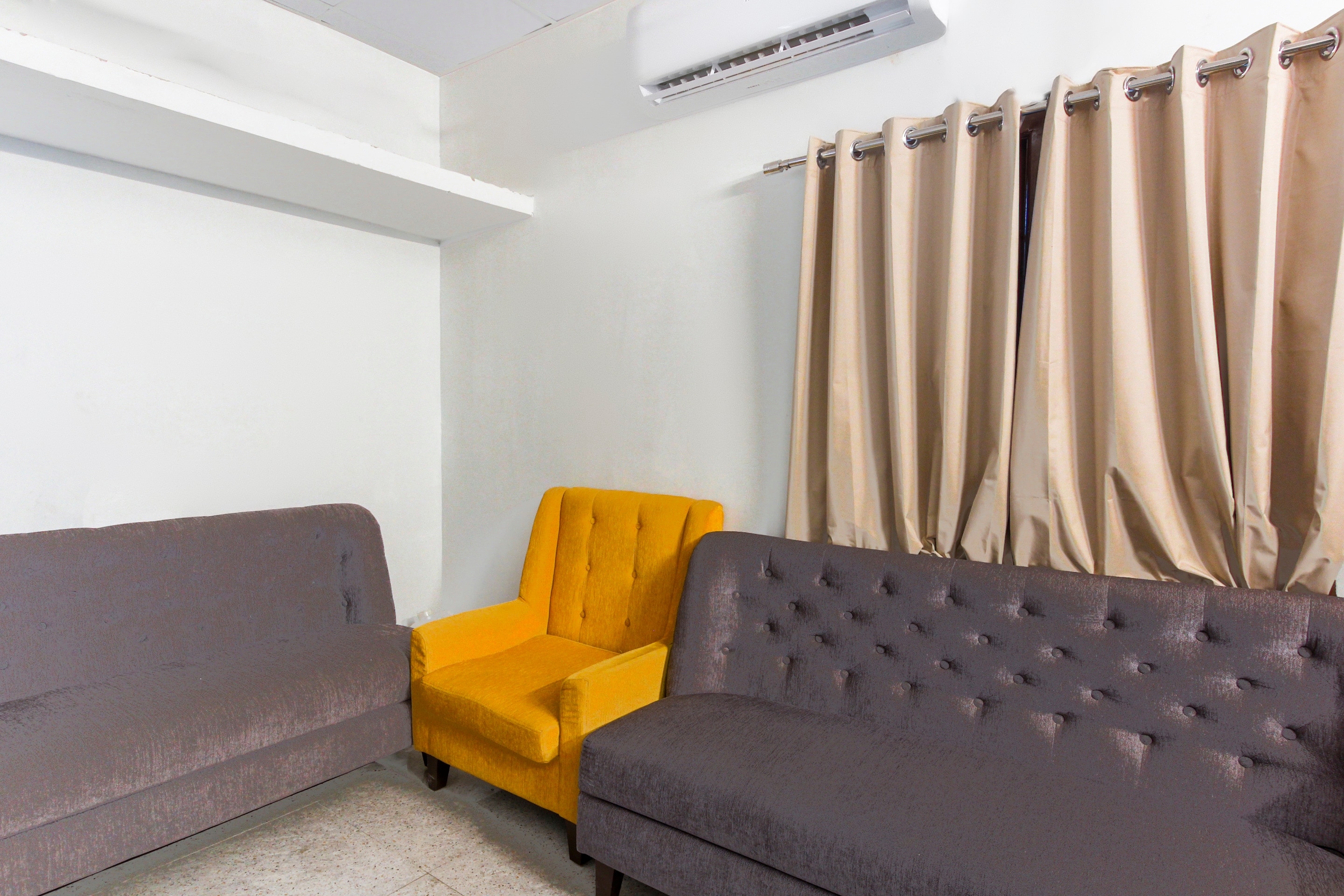 Hotel O Murugan Rooms - Tap to explore photos