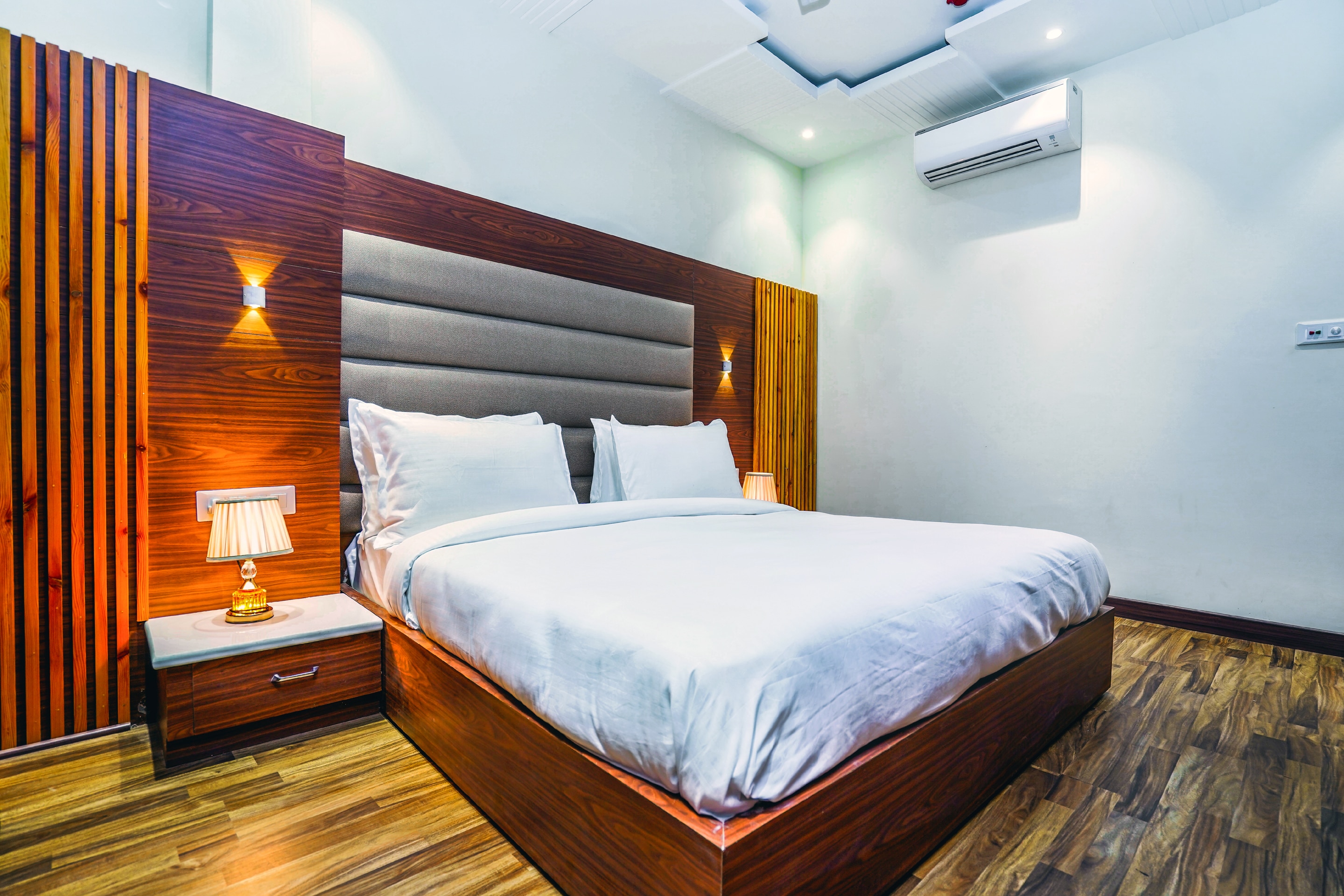 Hotel Aura Grand by Levelup Hotels - Tap to explore photos