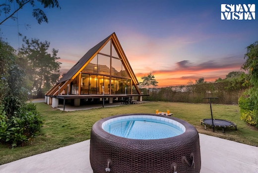 StayVista at Clairmont Arc