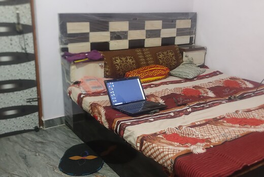 AC room with kitchen