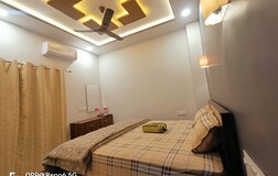 Deluxe Master Bedroom