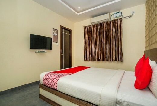 Super Collection O Indian Suites Near Sitara Restaurant