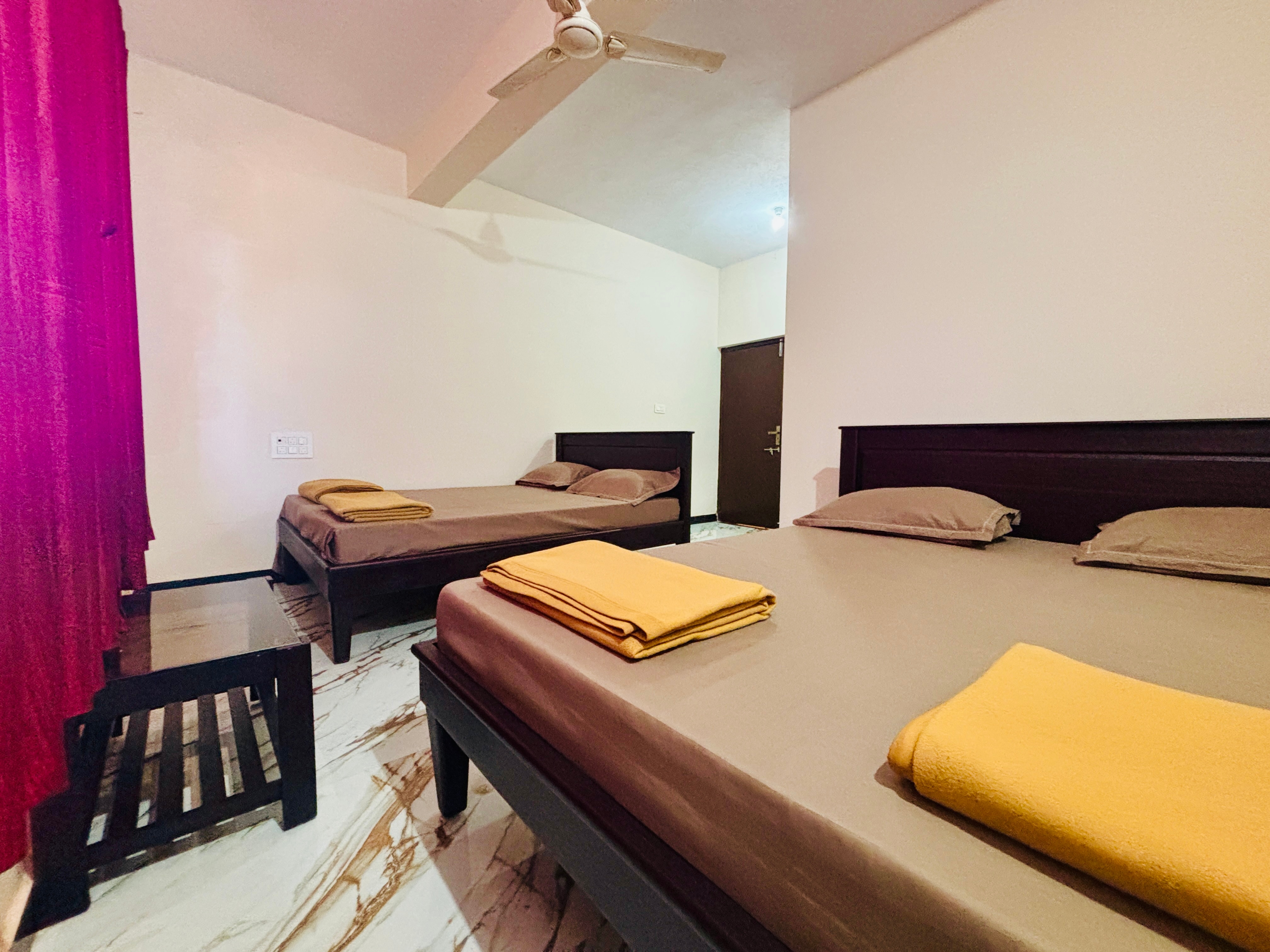 KUNDADRI MIST INN - Tap to explore photos