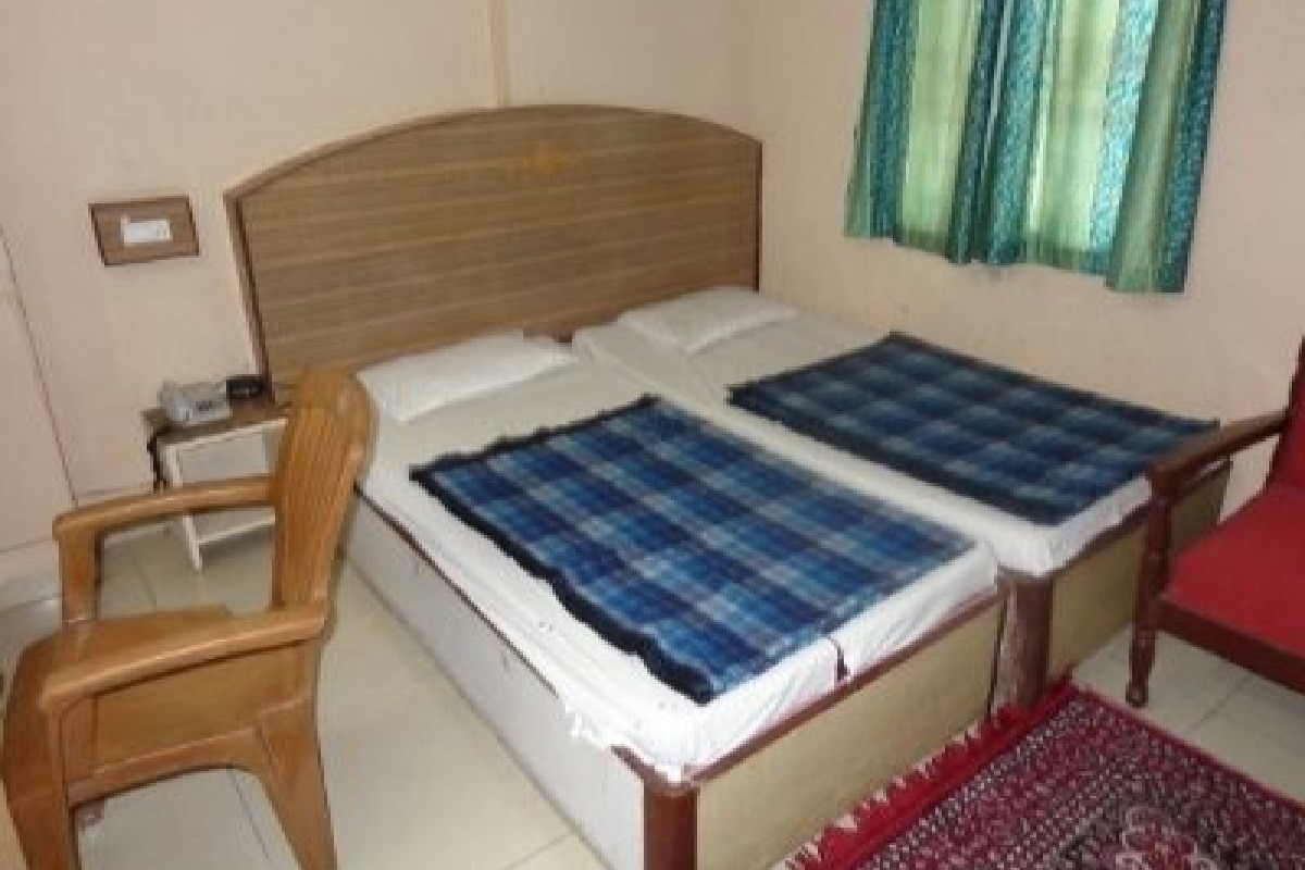 Hotel Maruti Inn - Tap to explore photos