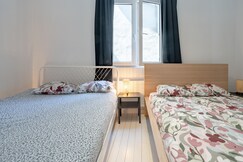 Modern 1BR Stay for 7 in Antwerp, Antwerp