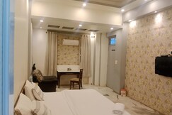 J.P Guest House, Guna