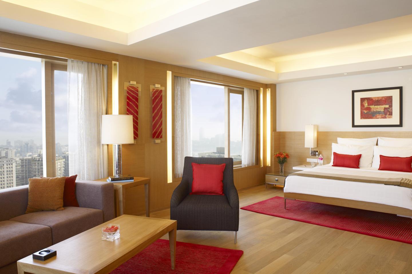 Trident Special Suite with two way Airport transfers 1