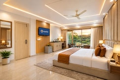 Hotel Downtown by Quadis - East of Kailash, Delhi