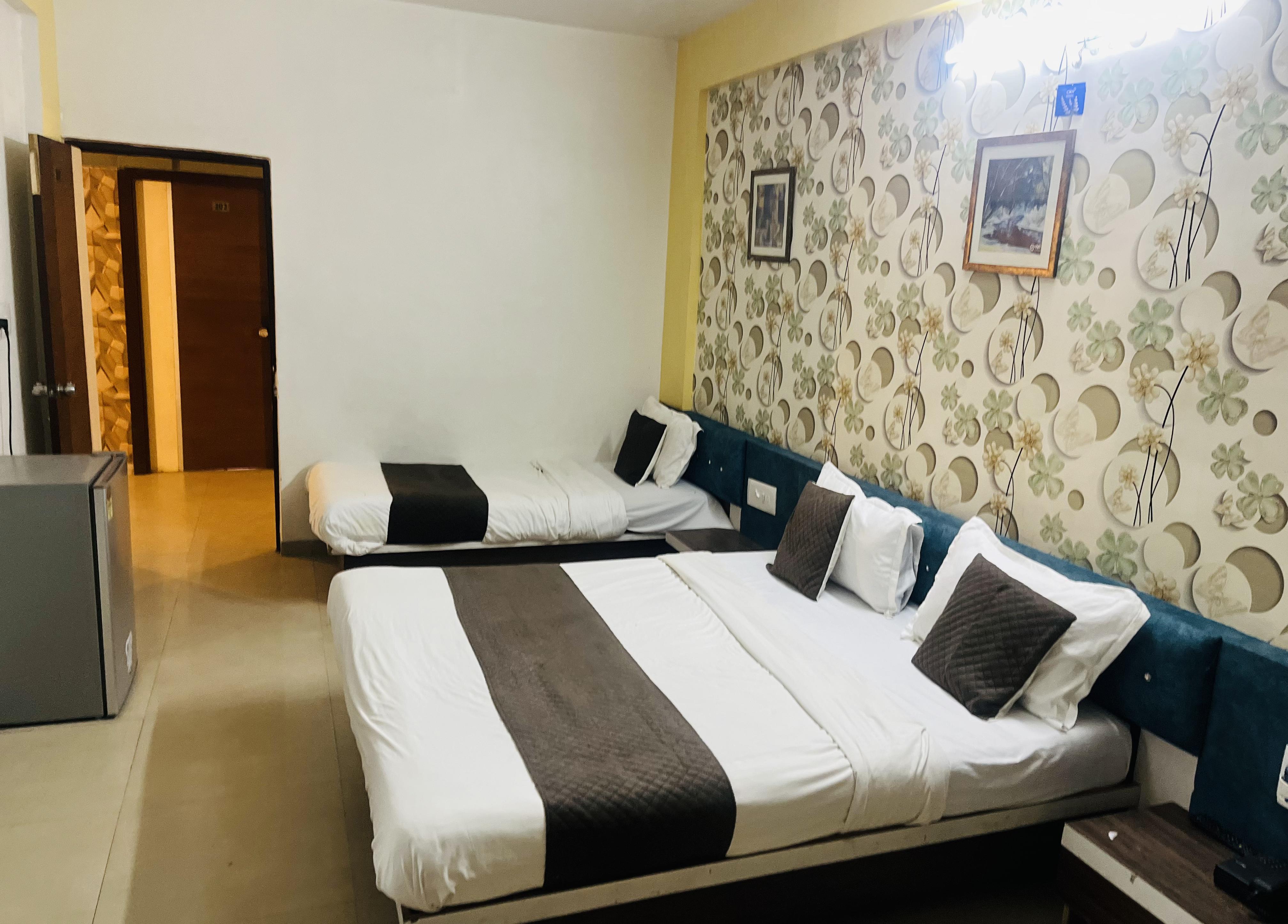 Hotel Nilkanth,Ahmedabad - Tap to explore photos