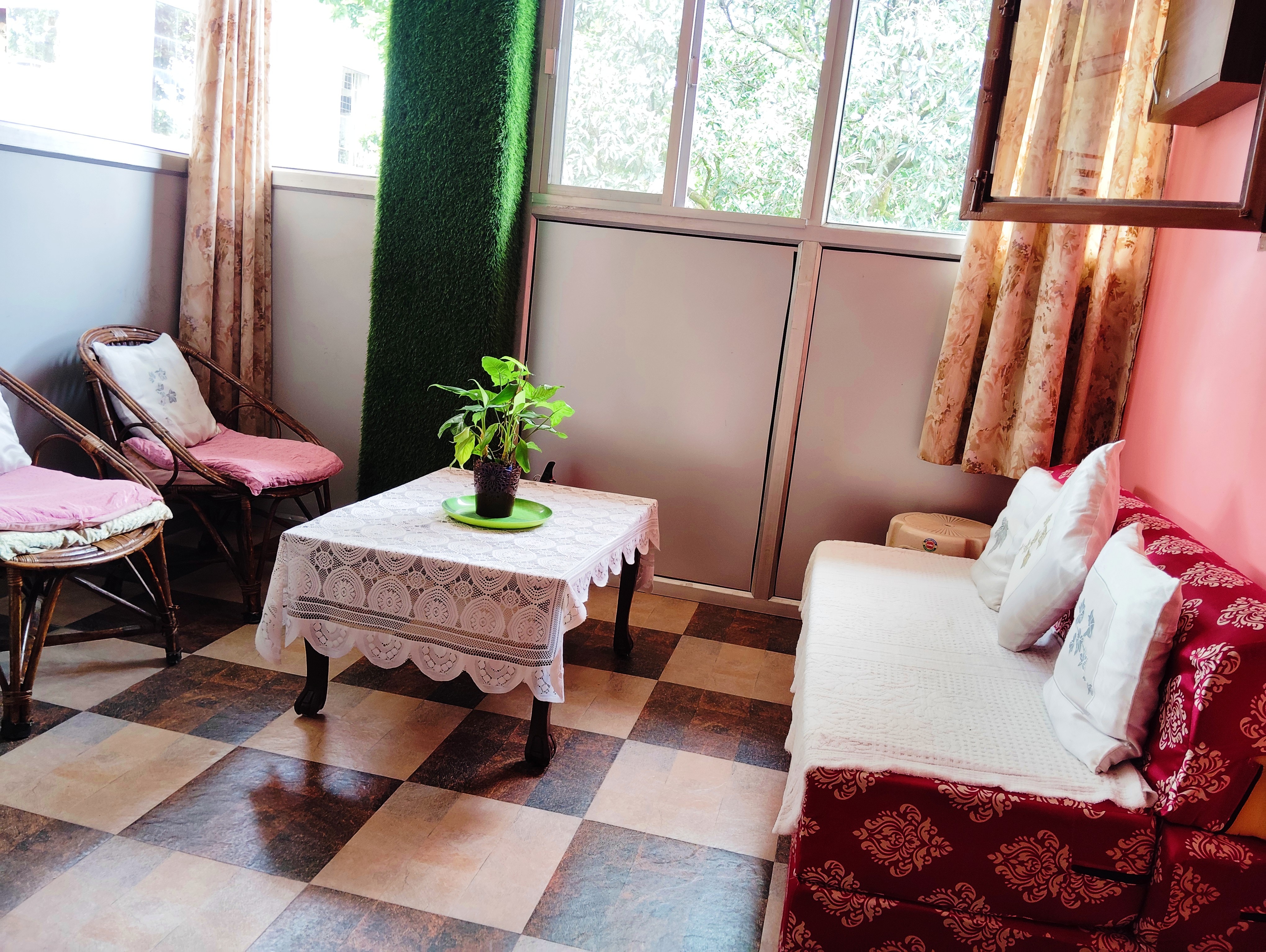 Doon Niwas Beautiful 1BHK Homestay Mountain view at Aamwala - Tap to explore photos