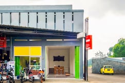 Hotel O Syariah Tasikmalaya Near Universitas Siliwangi Formerly Siliwangi Guest House, Kota Tasikmalaya