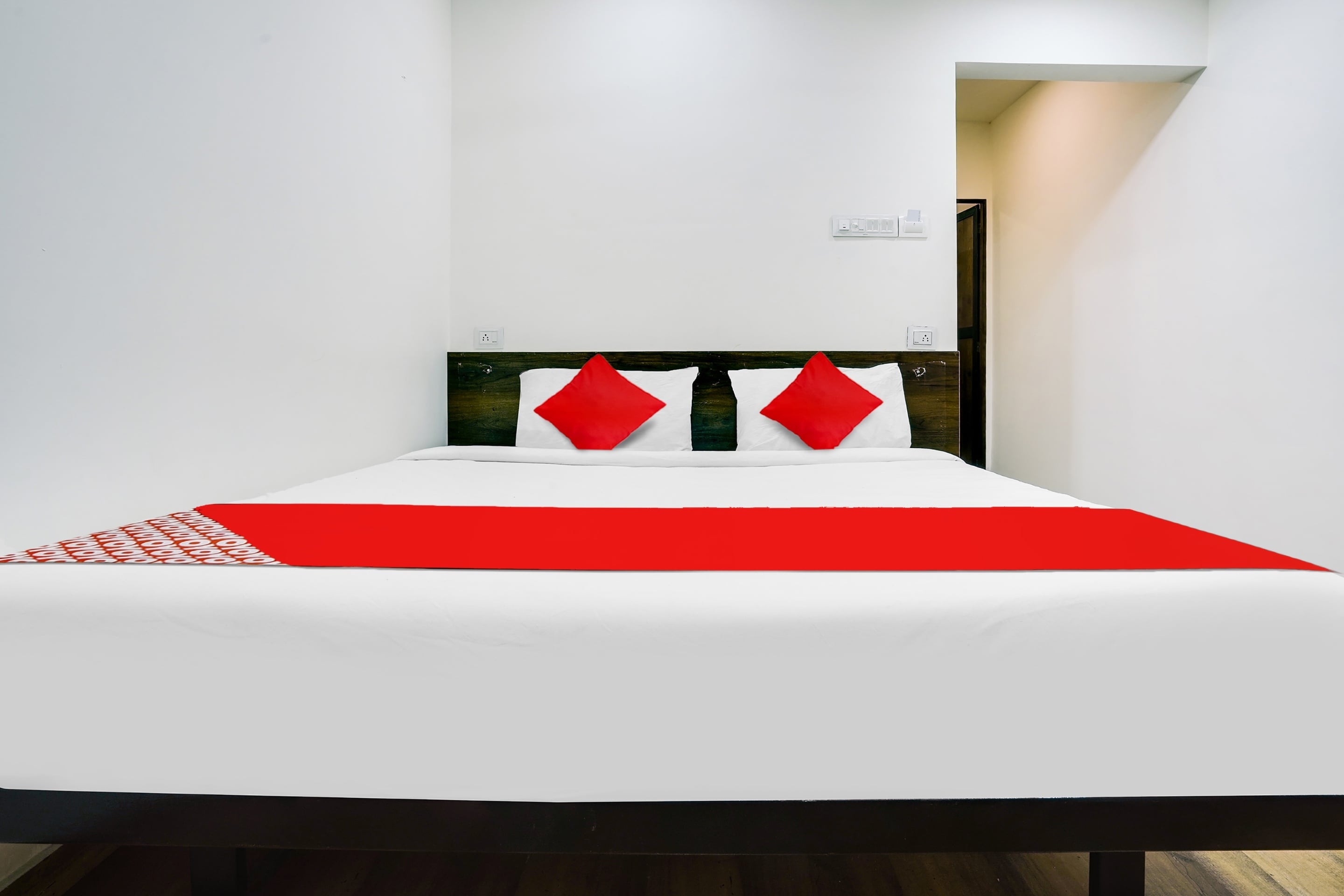 Super Hotel O White Villa - Tap to explore photos
