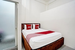 Hotel O Grand Syariah Hagawa Lamongan Near SPORT CENTER LAMONGAN, Gresik