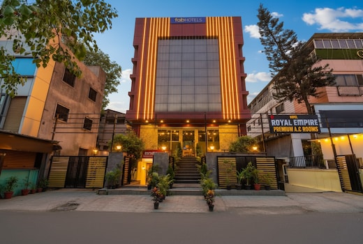 FabHotel Royal Empire - Bird Valley Udhyan