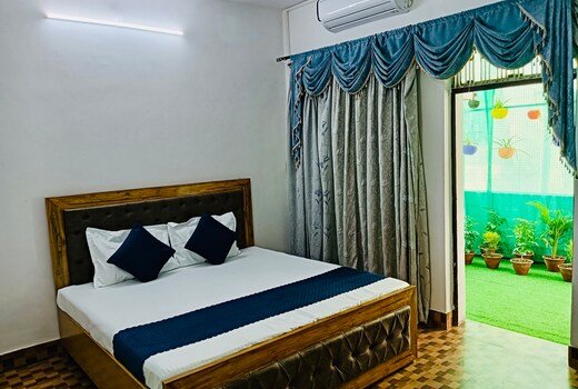 Kashi Stay   3 Bedroom Fully Furnished AC Apartment