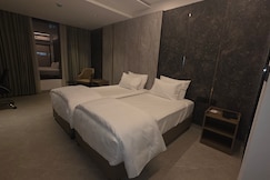 Citrus Classic Manyata Tech Park, Bangalore