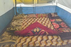 HAMALIYAN HIDEOUT CAMPING, Khalsi