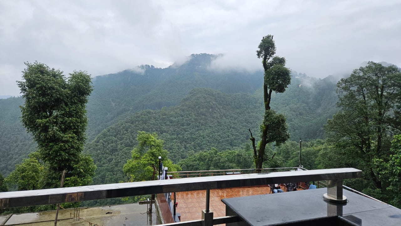 Camel S Backpackers Hostel - Tap to explore photos