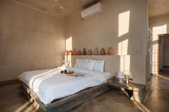 Casa Bianca ,karjat, Karjat