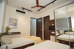 Red By Vayavia, Nashik