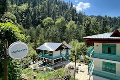 Memooners  Riverside Hotel & Cafe, Jibhi