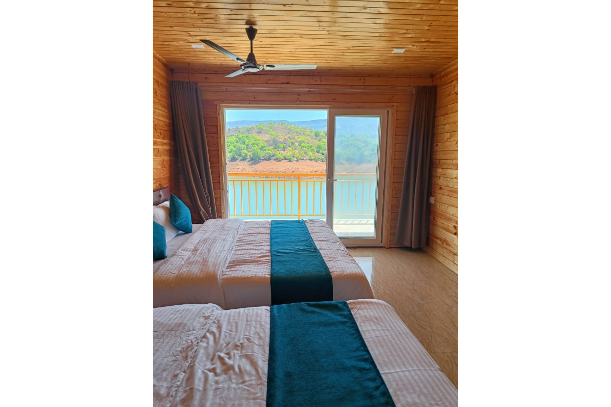 Rivveria lake side cottages - Tap to explore photos