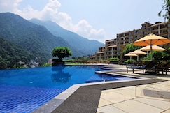 Aloha Luxury Apartments by Blissful Ganges, Rishikesh