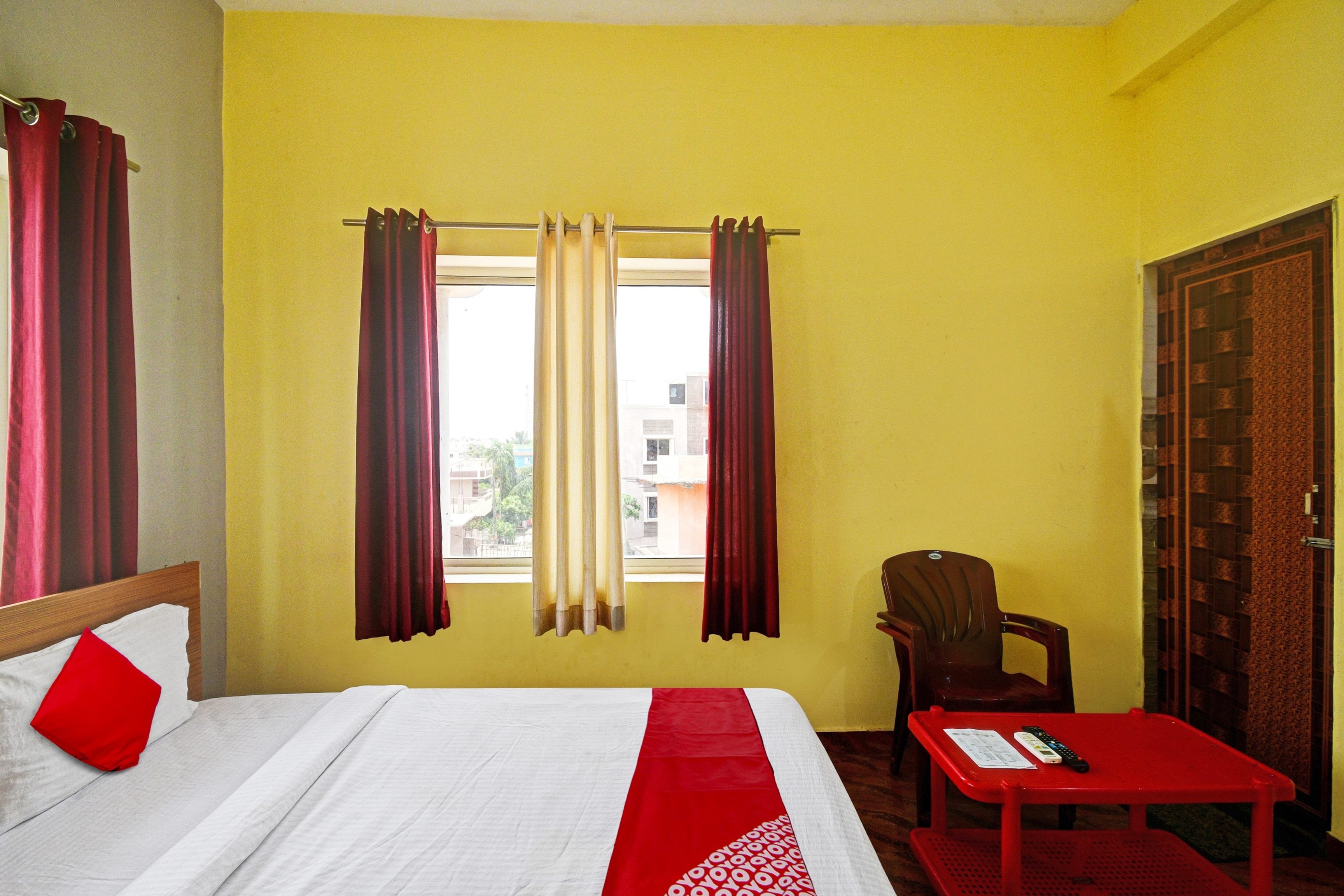 Hotel O Flagship Hotel Dream Inn - Tap to explore photos