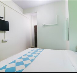 Deluxe AC Room