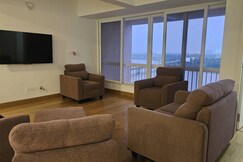 Luxurious Waterfront Apartment Infinity, Cochin