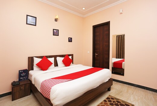 Hotel O VAAS One Thirty Two