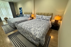 EM HOME Sukhumvit Bangkok - near Shopping and Train Stations, Bangkok