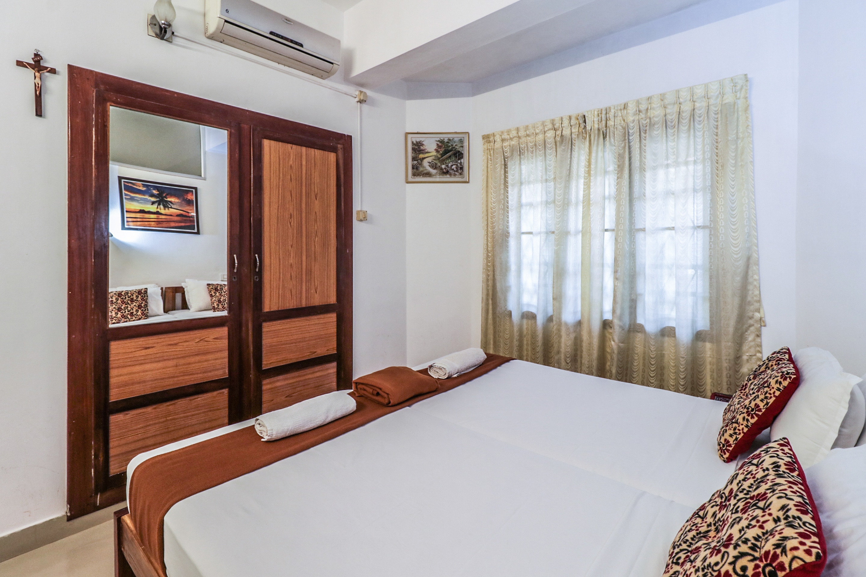 Lazar Residency | Rooms in a Homestay - Tap to explore photos